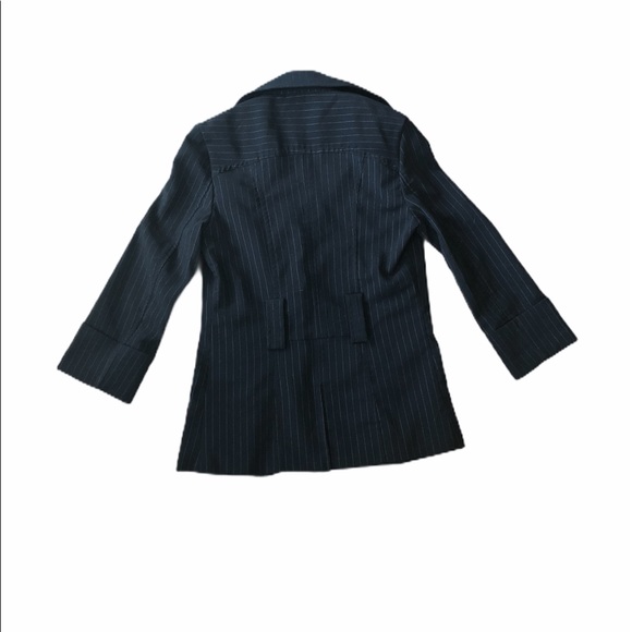 Women’s Blazer - Picture 2 of 2